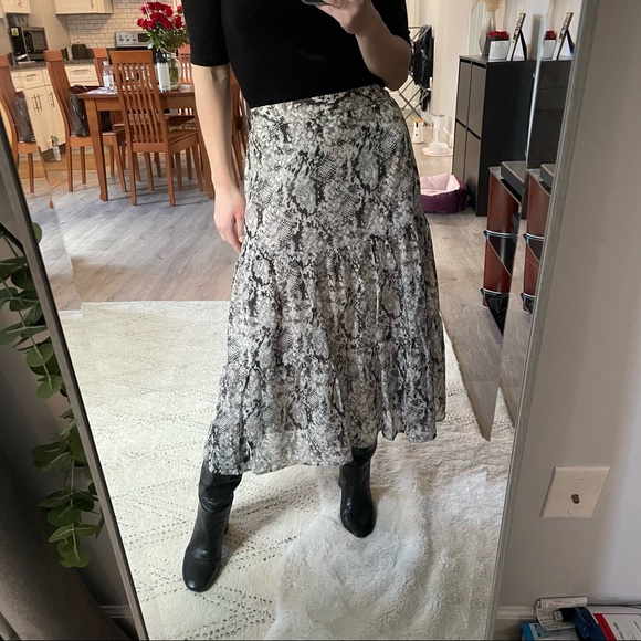 Snakeskin MIDI Skirt - Picture 2 of 4